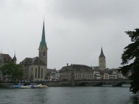 Nábřeží s Fraumünster<br />a věží St Peterskirche